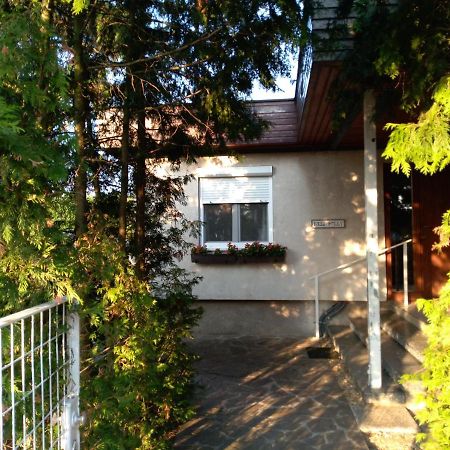 Haus Polly Leilighet Strasshof an der Nordbahn Eksteriør bilde